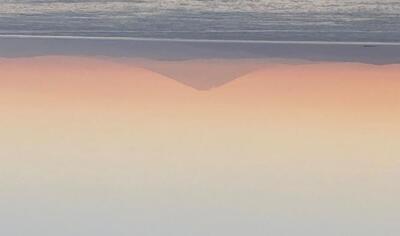 伊豆大島から富士山を望む